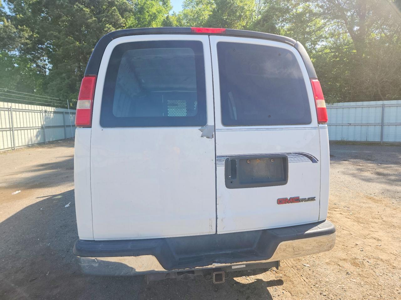 2011 Chev Express G2500