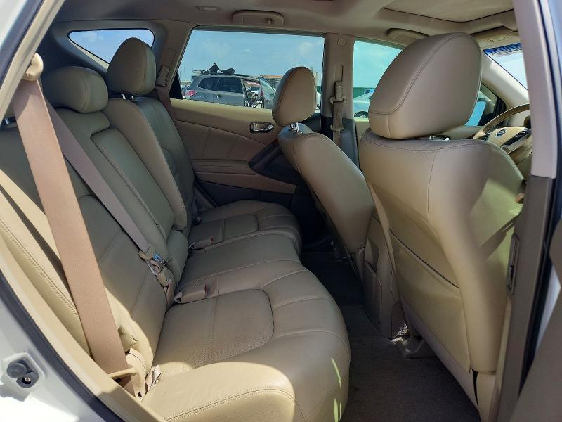 2012 Nissan Murano s