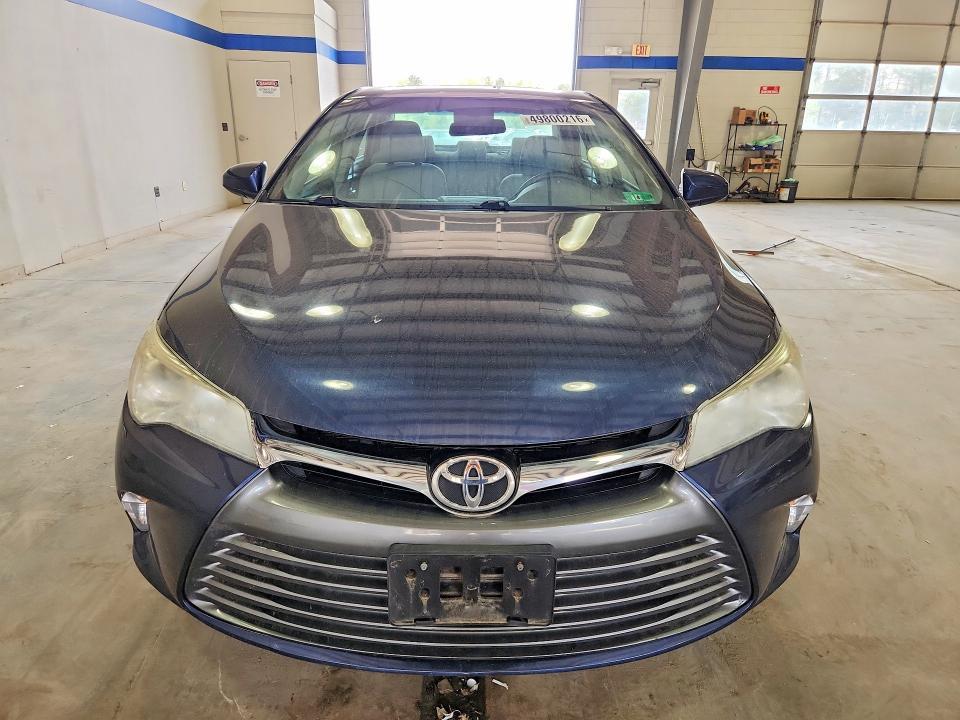 2016 Toyota Camry le