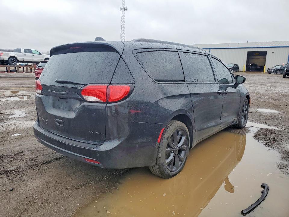 2018 Chrysler Pacifica Limited