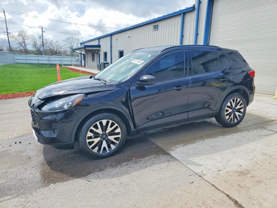 2020 Ford Escape se Sport