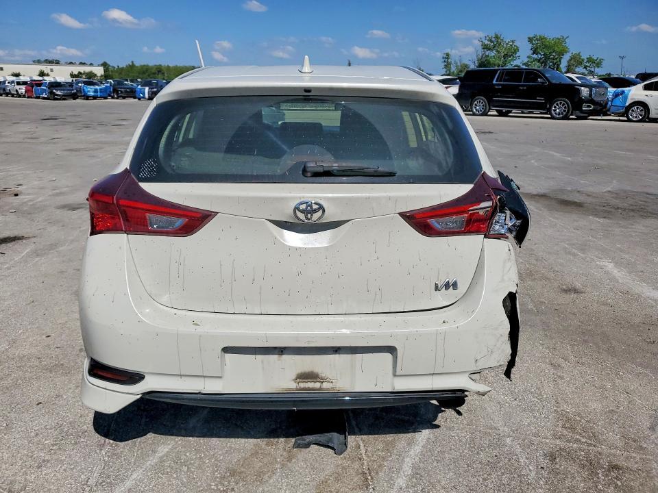 2018 Toyota Corolla im Base