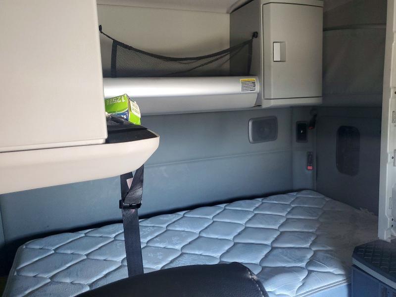 2020 Kenworth Construction T680