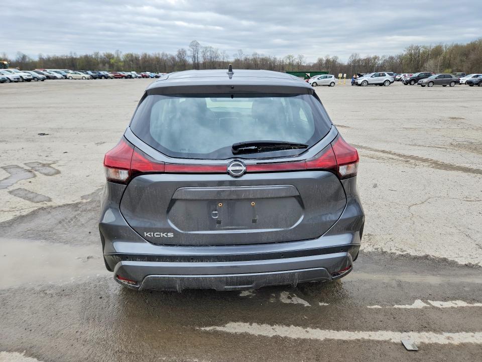 2023 Nissan Kicks s