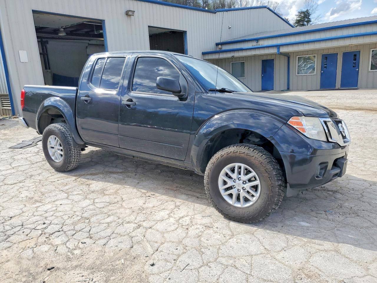 2016 Nissan Frontier SV