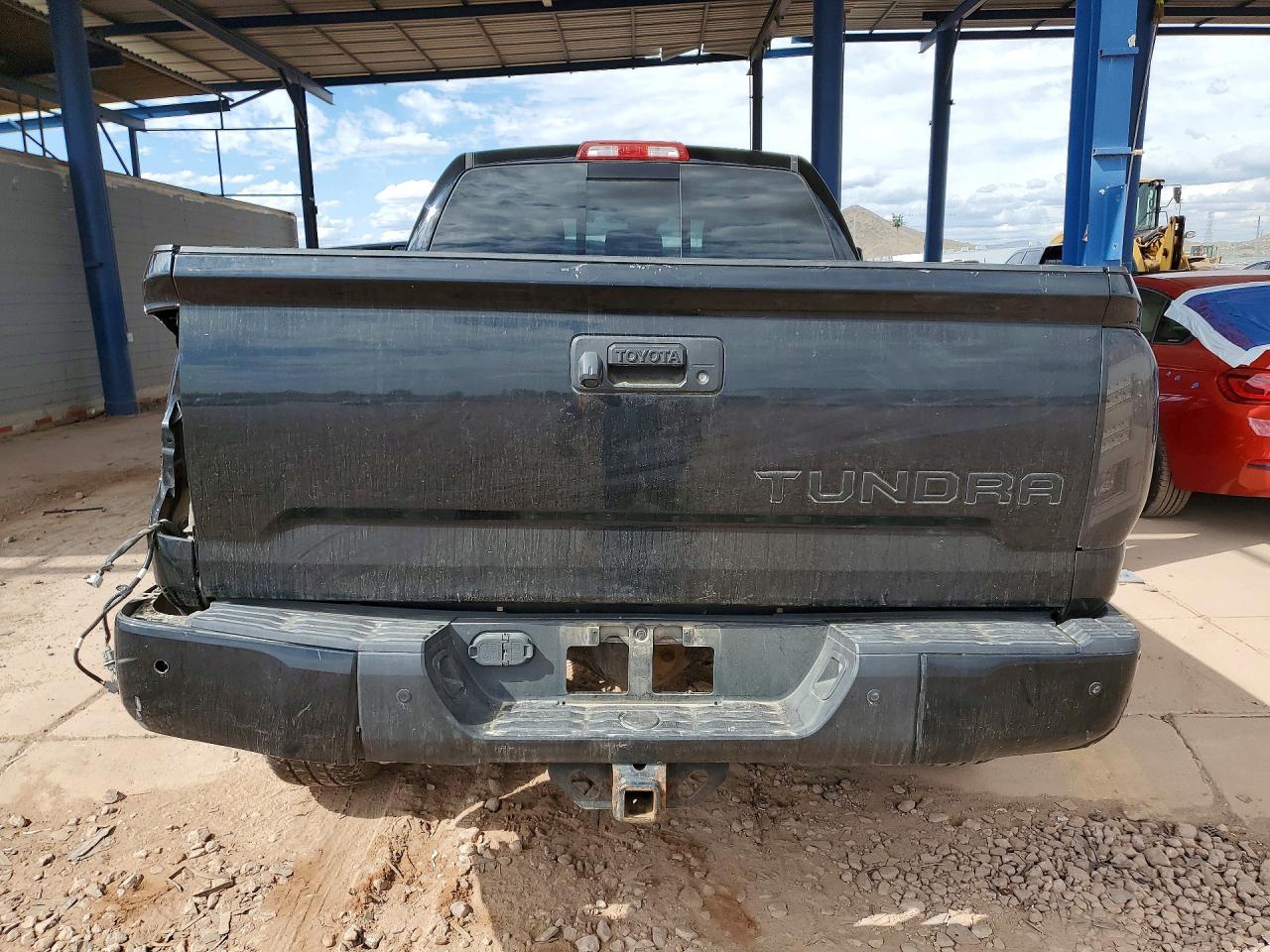 2018 Toyota Tundra SR5