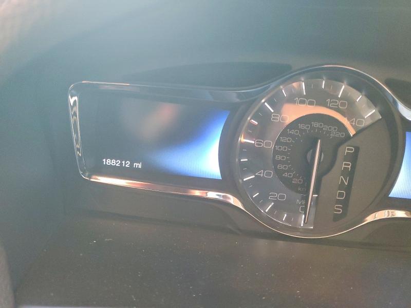 2013 Lincoln Townhouse MKX