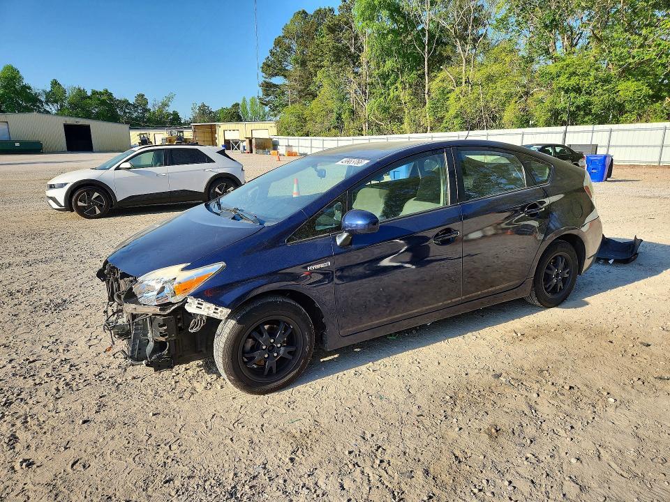 2015 Toyota Prius two