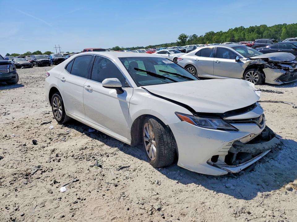 2018 Toyota Camry le