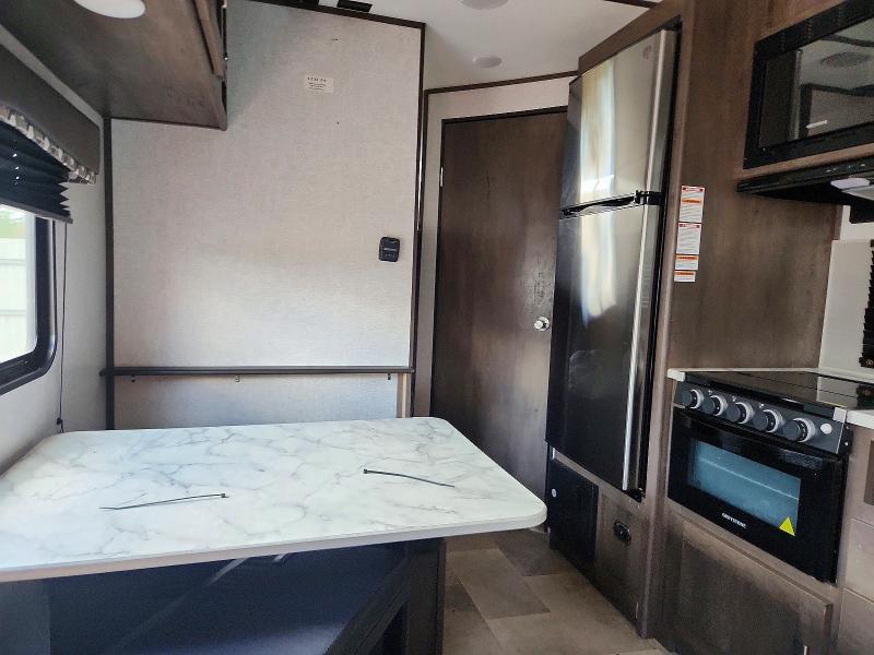 2021 Keystone Coleman Camper