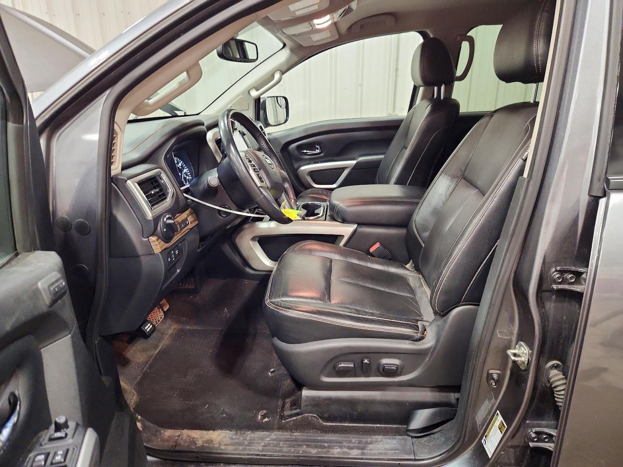 2017 Nissan Titan SL