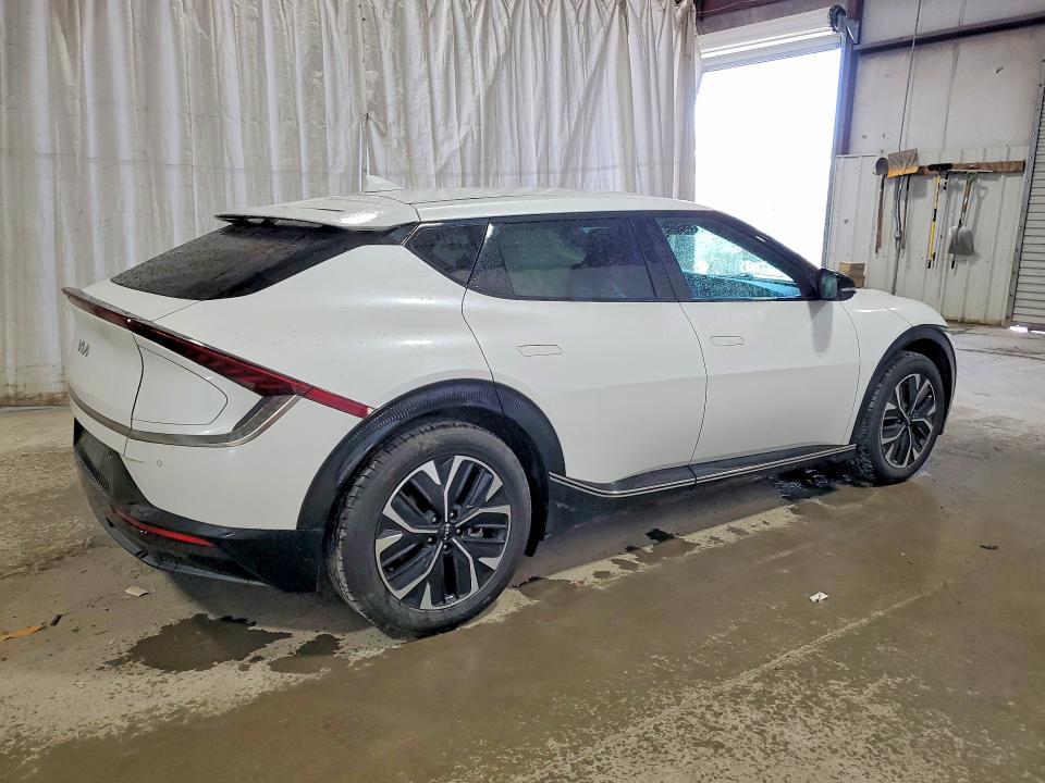 2024 KIA EV6 Wind