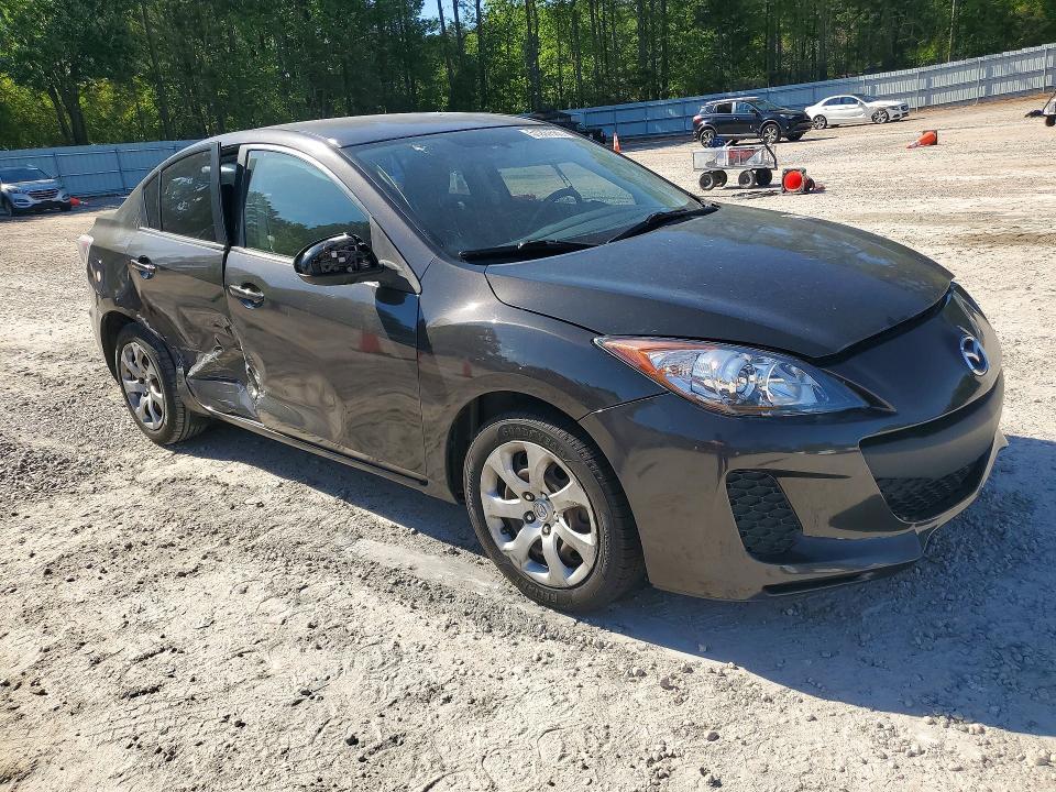 2013 Mazda 3 I