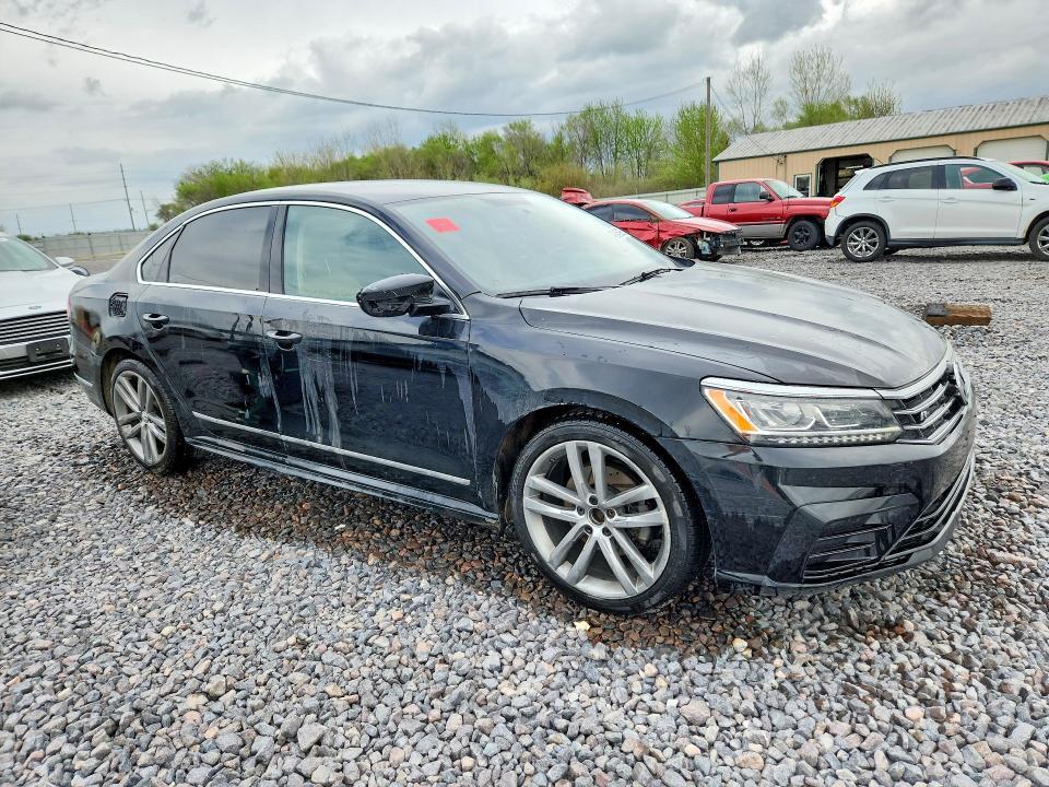 2016 Volkswagen Passat R-line