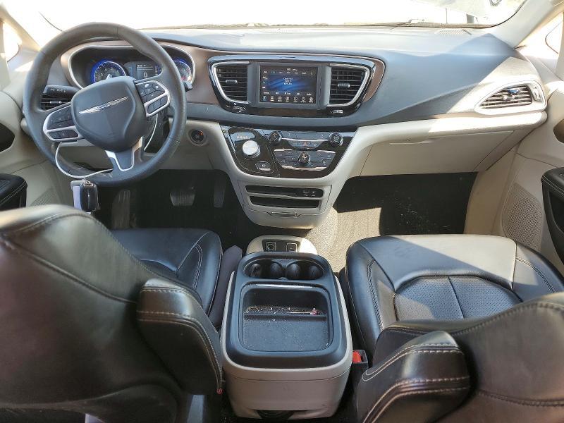 2020 Chrysler Voyager lxi
