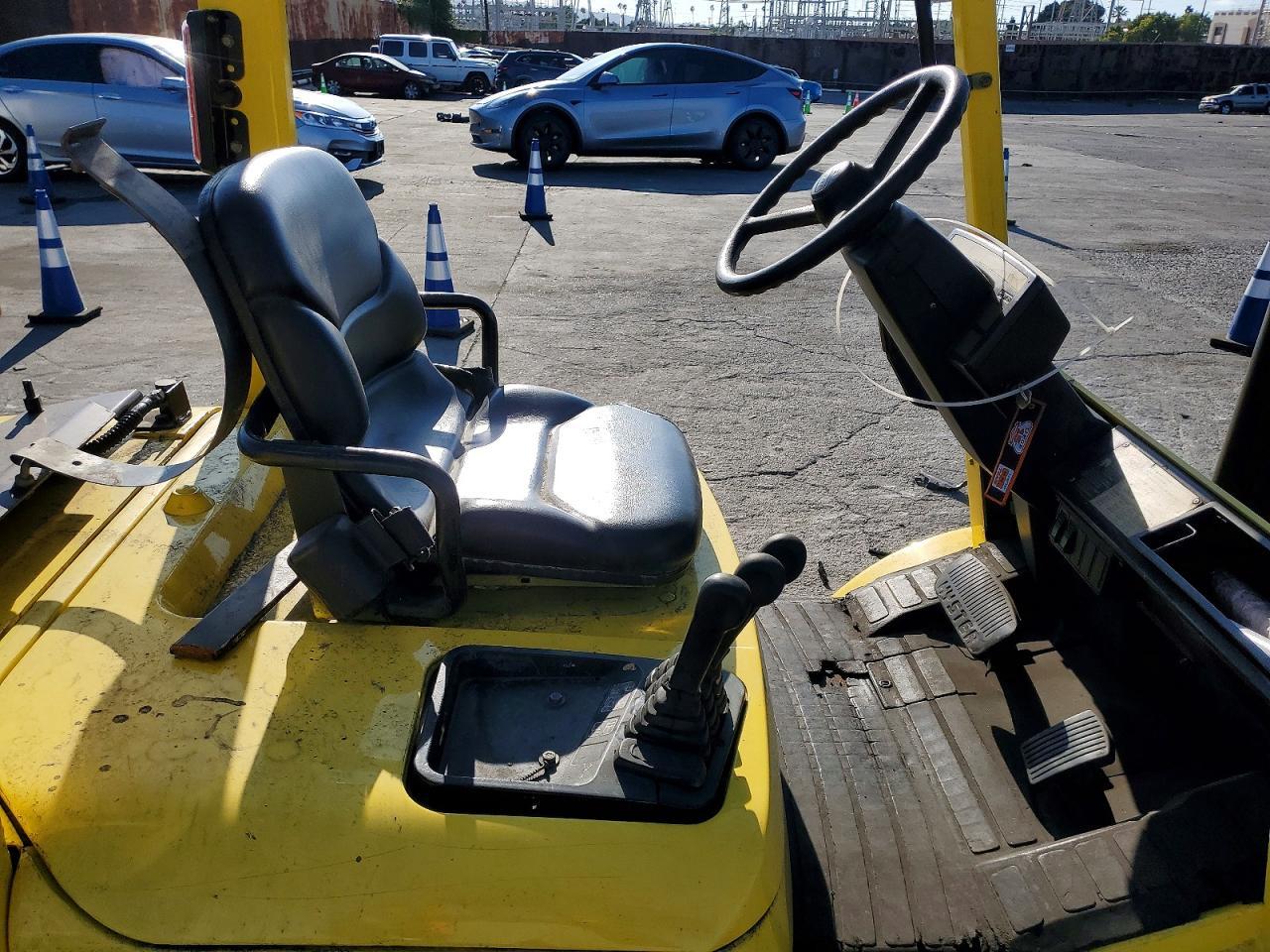 2005 Hyster ER Forklift