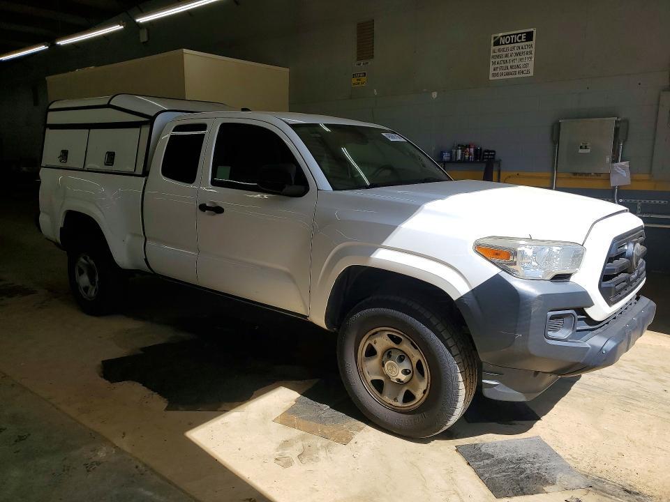 2018 Toyota Tacoma sr