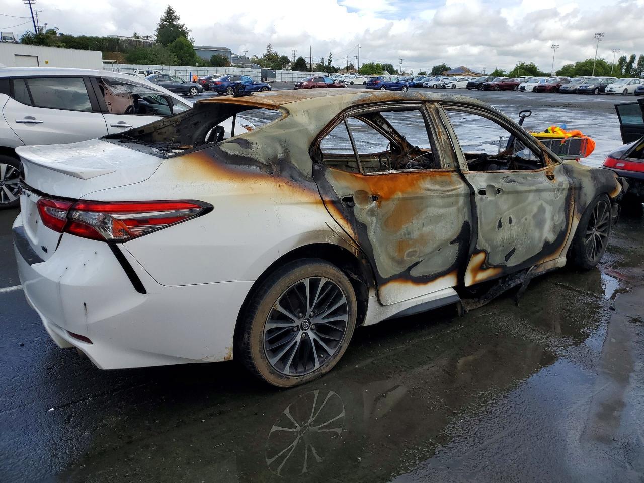 2019 Toyota Camry se