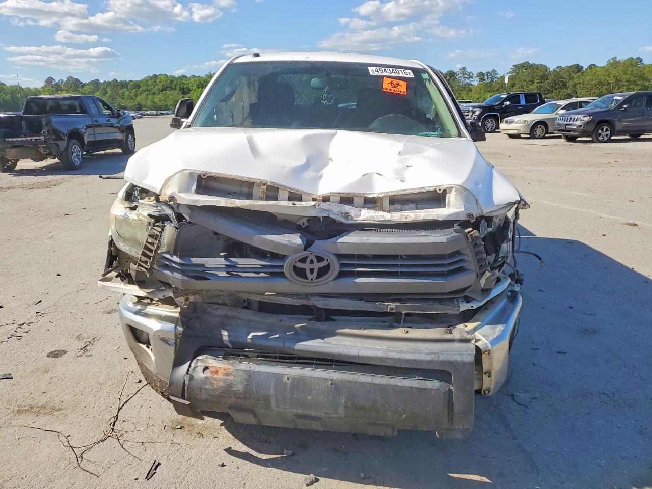 2014 Toyota Tundra Crewmax SR5