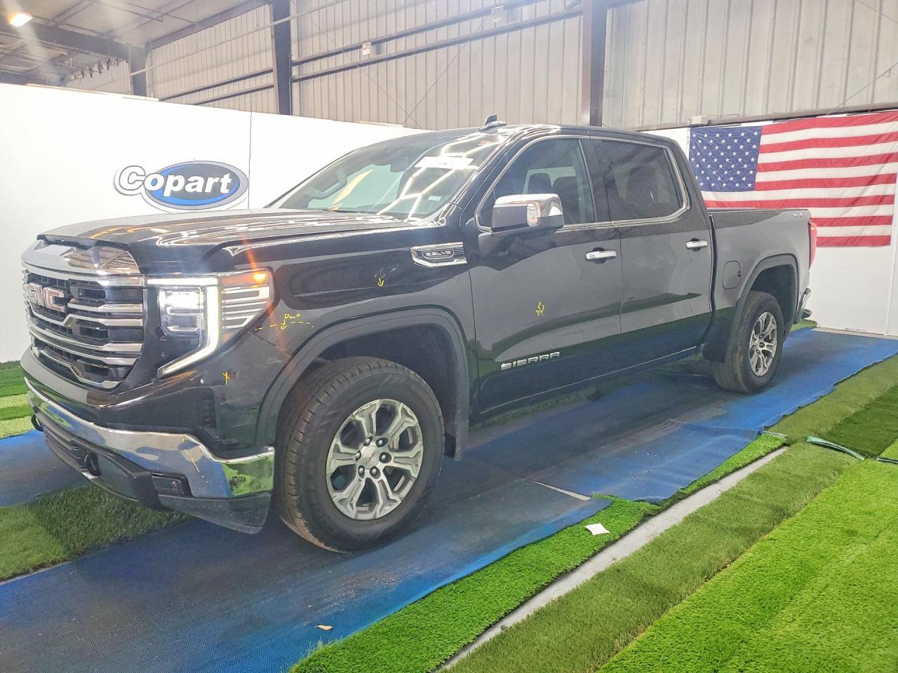 2025 GMC Sierra K1500 SLT
