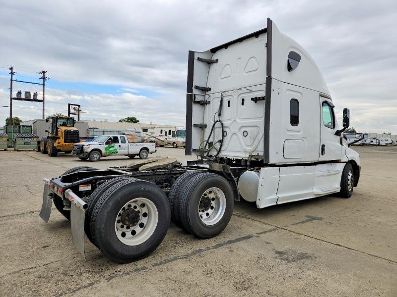 2019 Freightliner Cascadia 126 Semi Truck