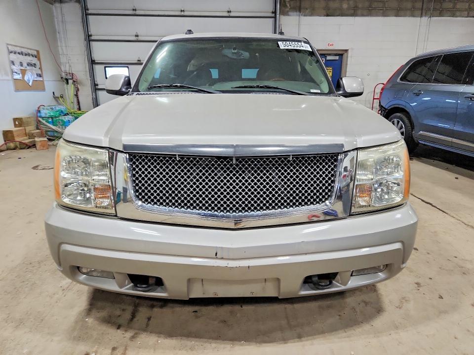 2004 Cadillac Escalade Luxury