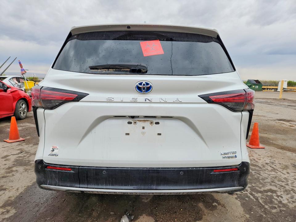 2024 Toyota Sienna Limited 7-passenger