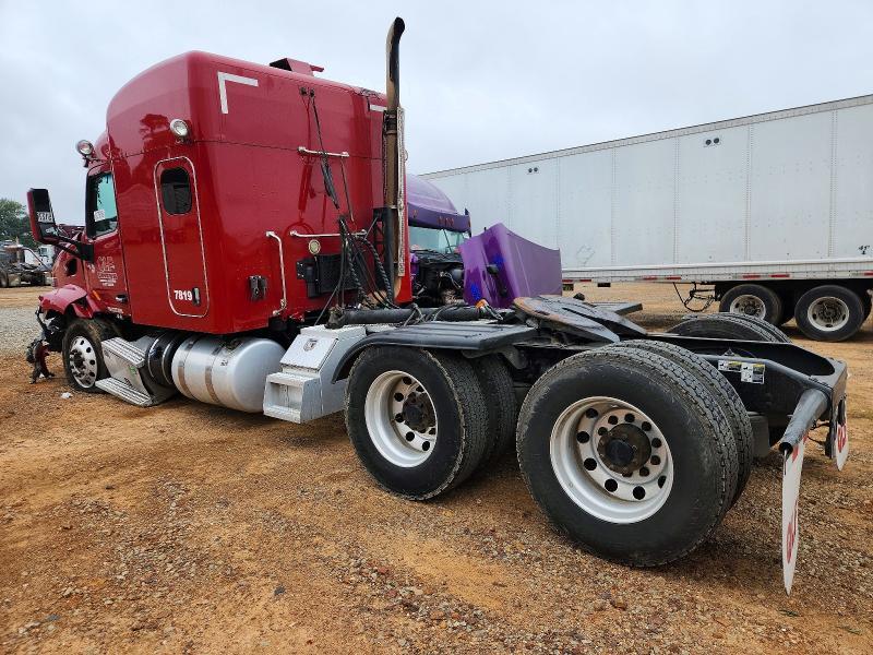 2019 Peterbilt 579 Semi Truck