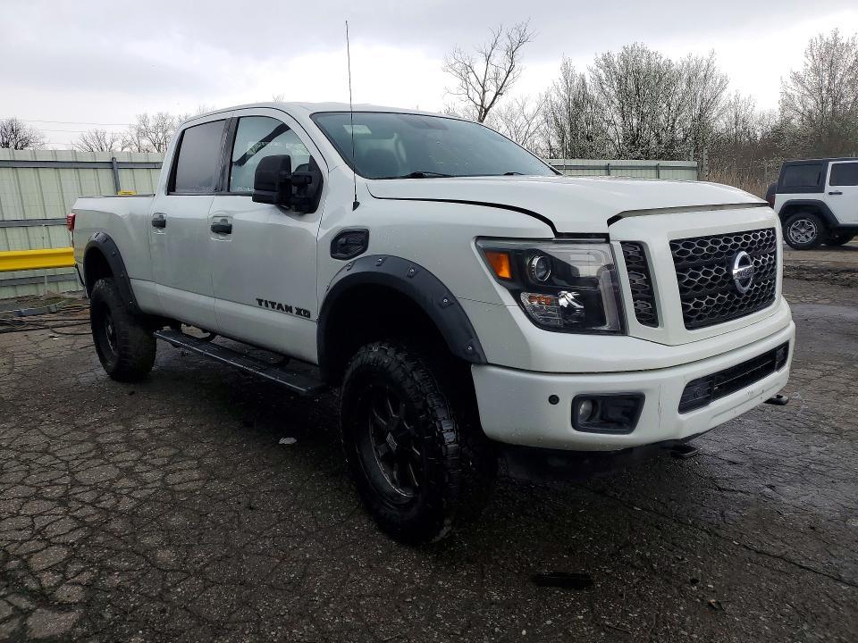 2018 Nissan Titan xd sv