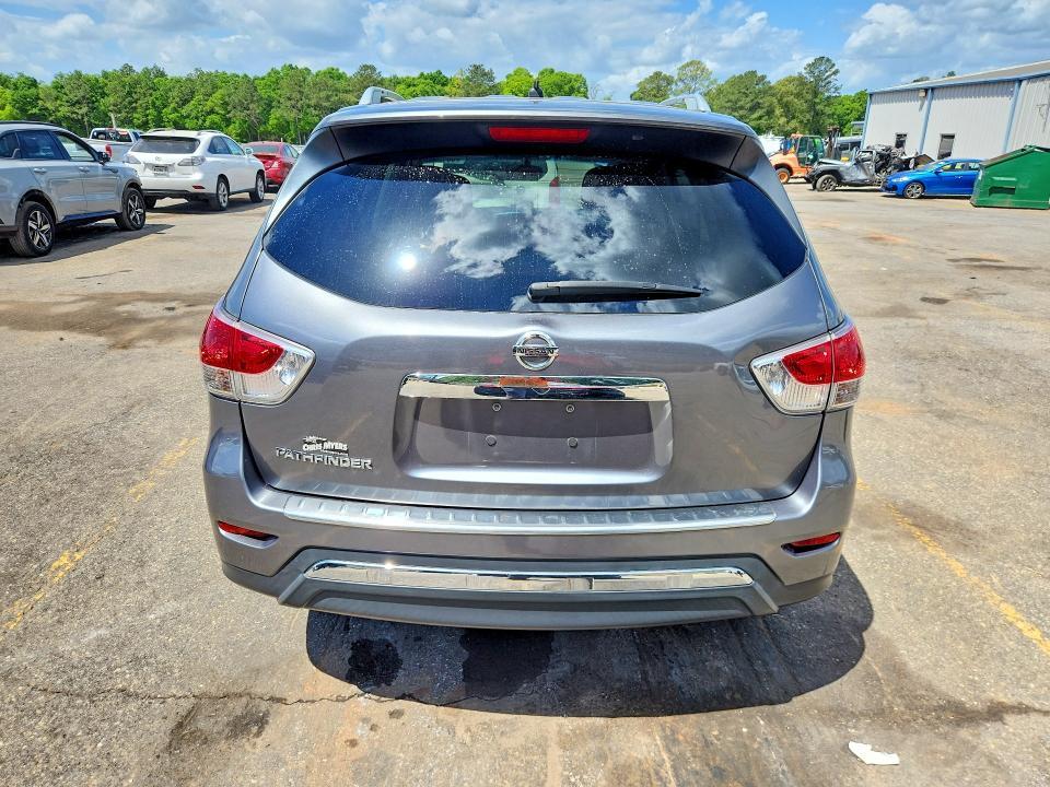 2015 Nissan Pathfinder s