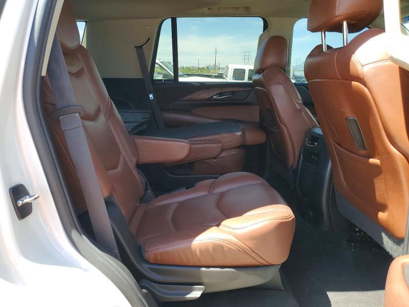 2017 Cadillac Escalade Luxury