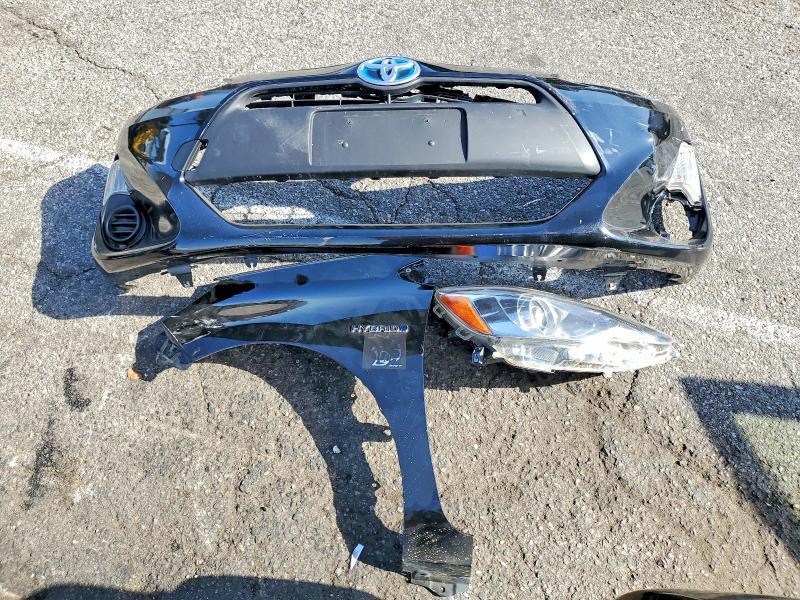 2016 Toyota Prius c Persona Special Edition