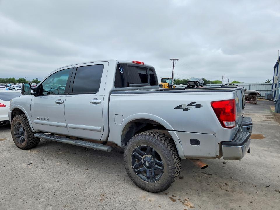 2010 Nissan Titan SE