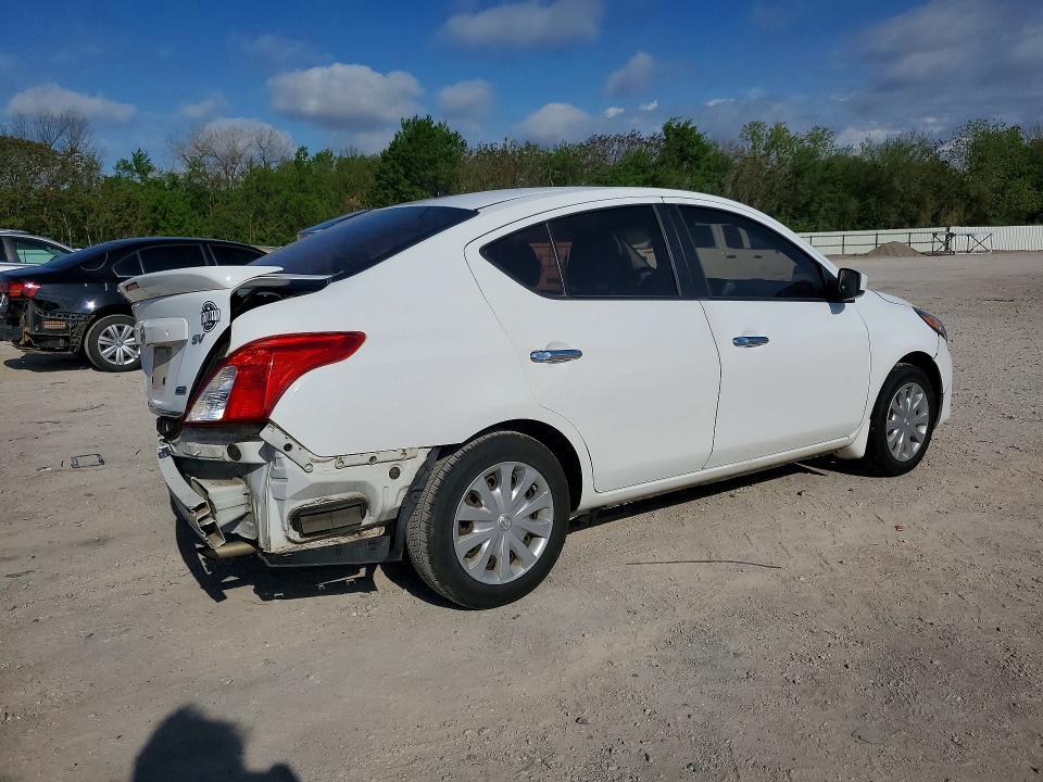 2015 Nissan Versa 1.6 sv