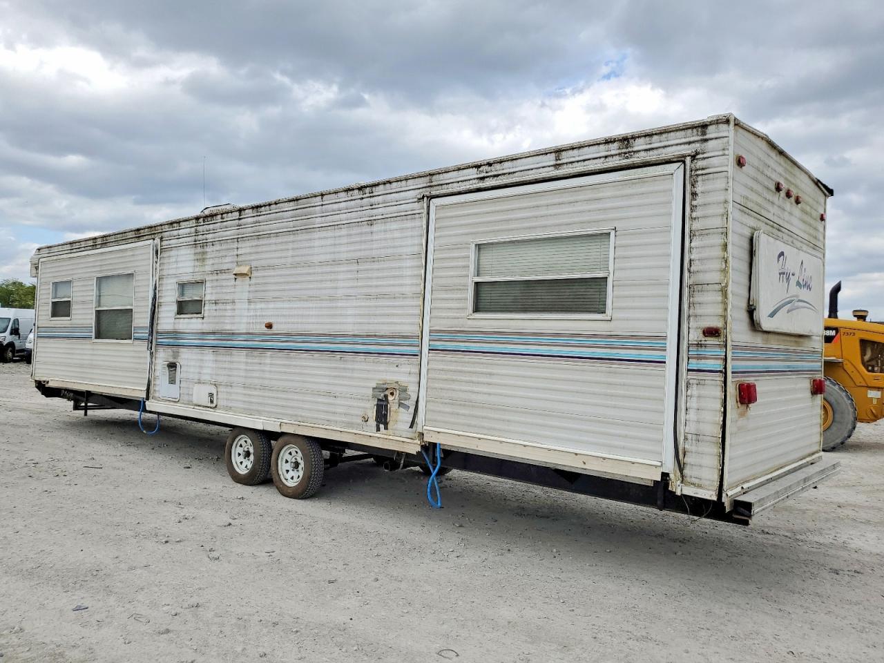 2002 Hy Line 2002 HY-LINE Camper