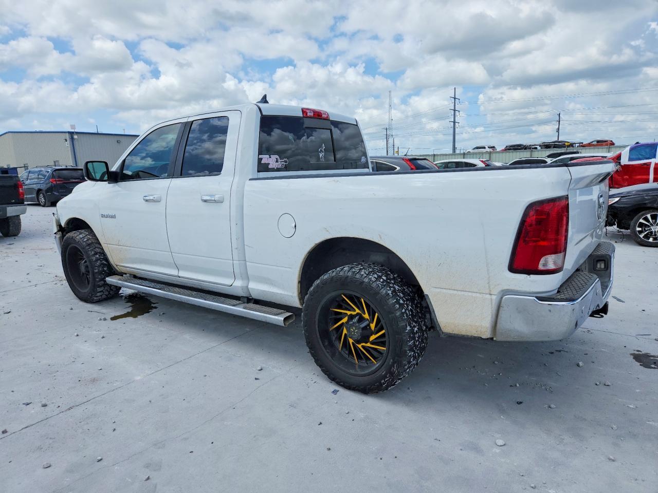 2015 Dodge RAM 1500 SLT