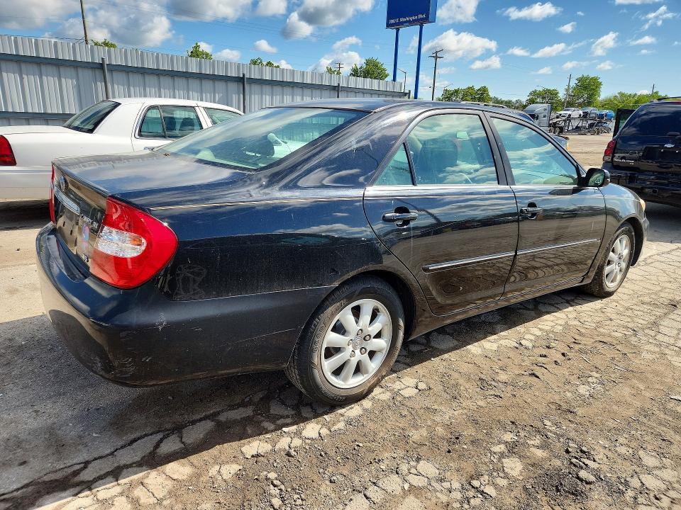 2004 Toyota Camry xle V6