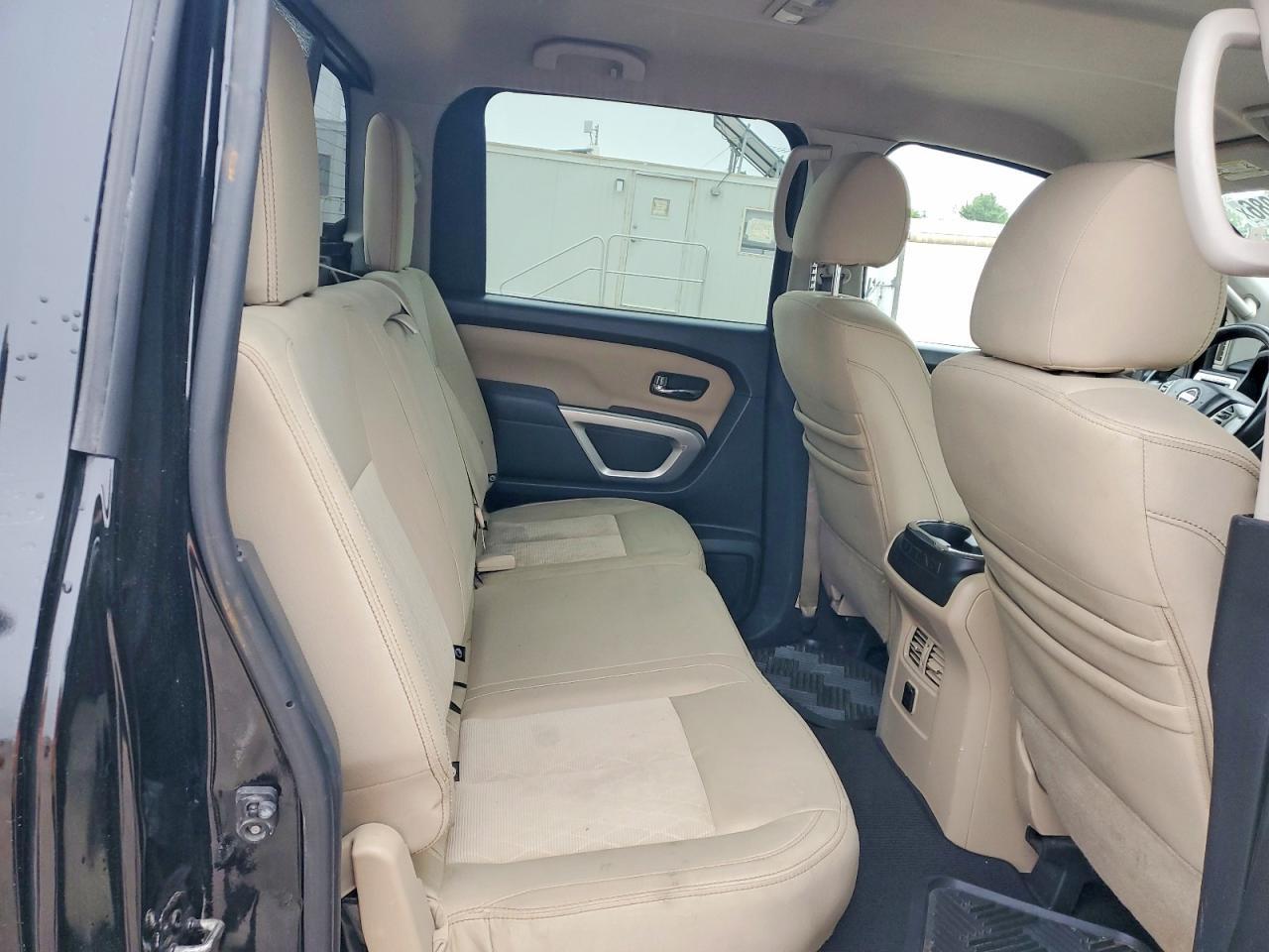 2017 Nissan Titan XD SV