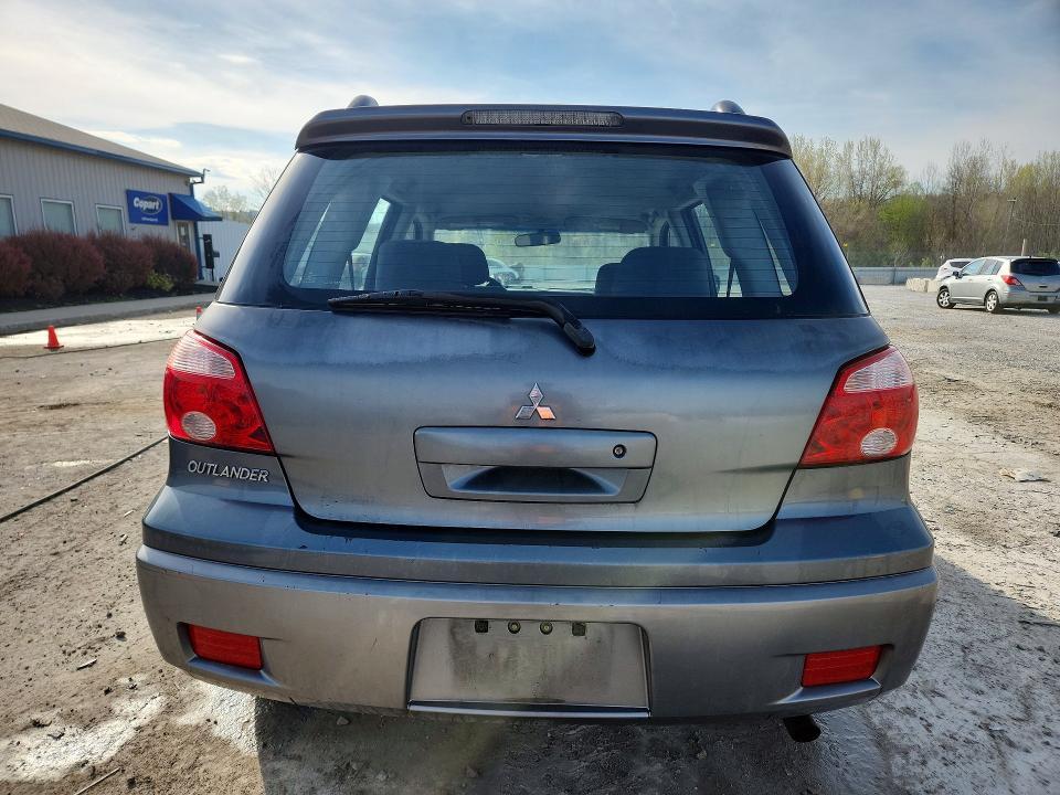2005 Mitsubishi Outlander ls