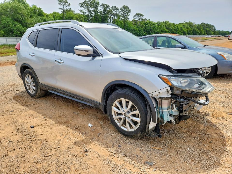 2018 Nissan Rogue sv