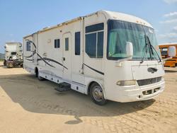 Vehiculos salvage en venta de Copart Sulphur, LA: 2002 Workhorse Custom Chassis P32 rv