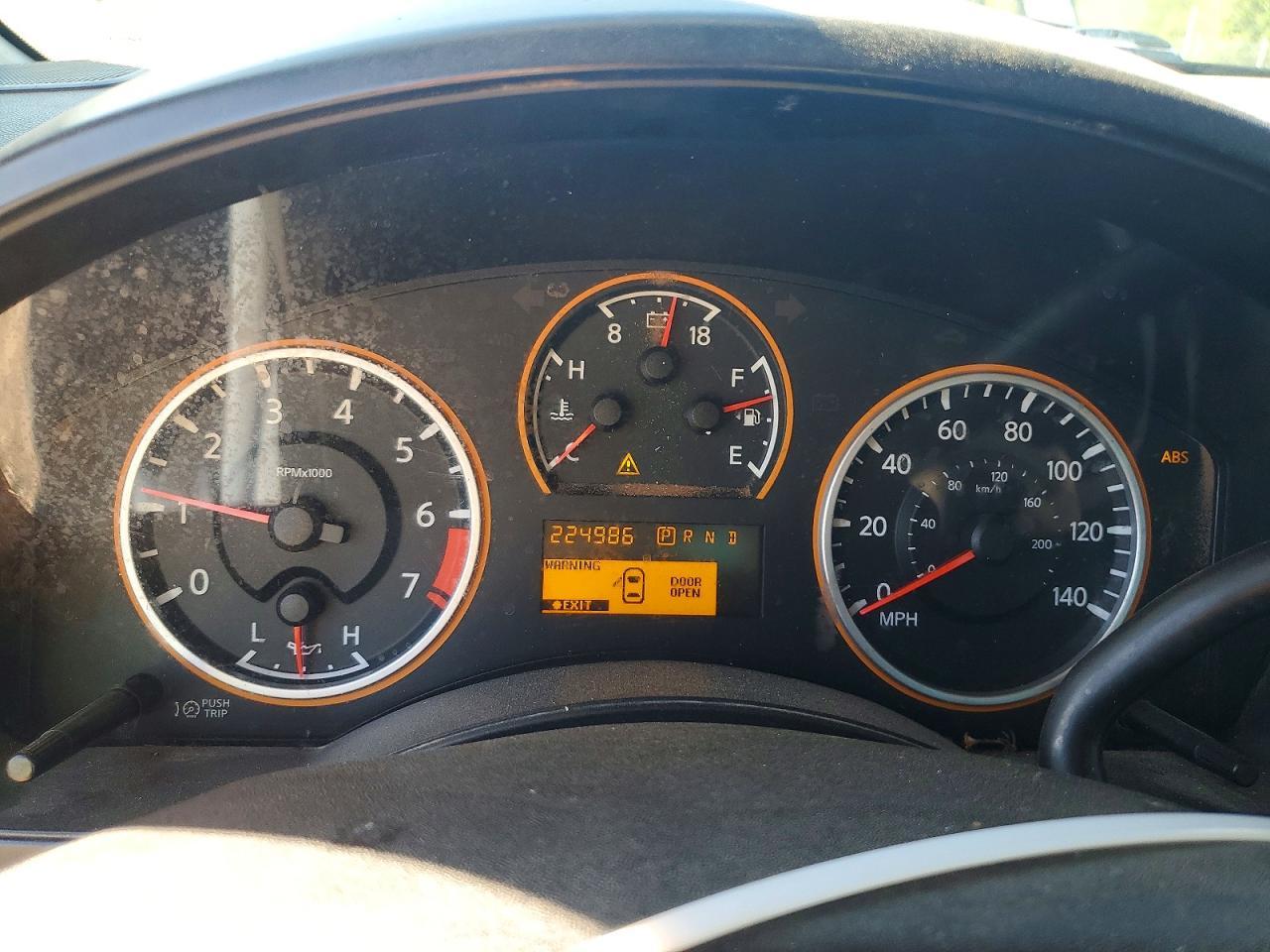 2008 Niss Titan XE