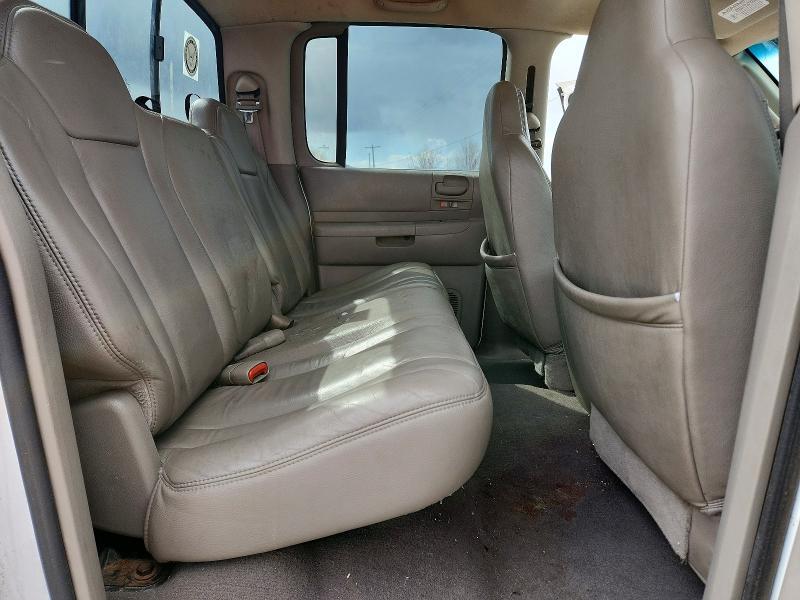 2001 Dodge Dakota Quattro