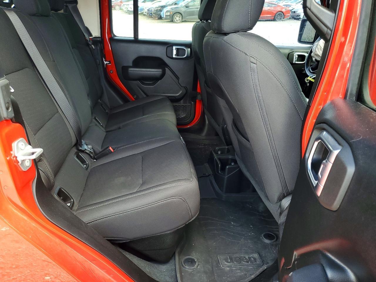 2022 Jeep Gladiator Sport