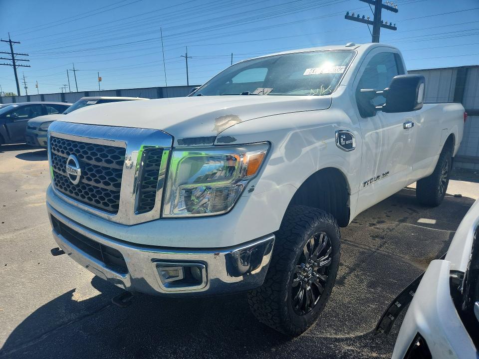 2017 Nissan Titan XD SV