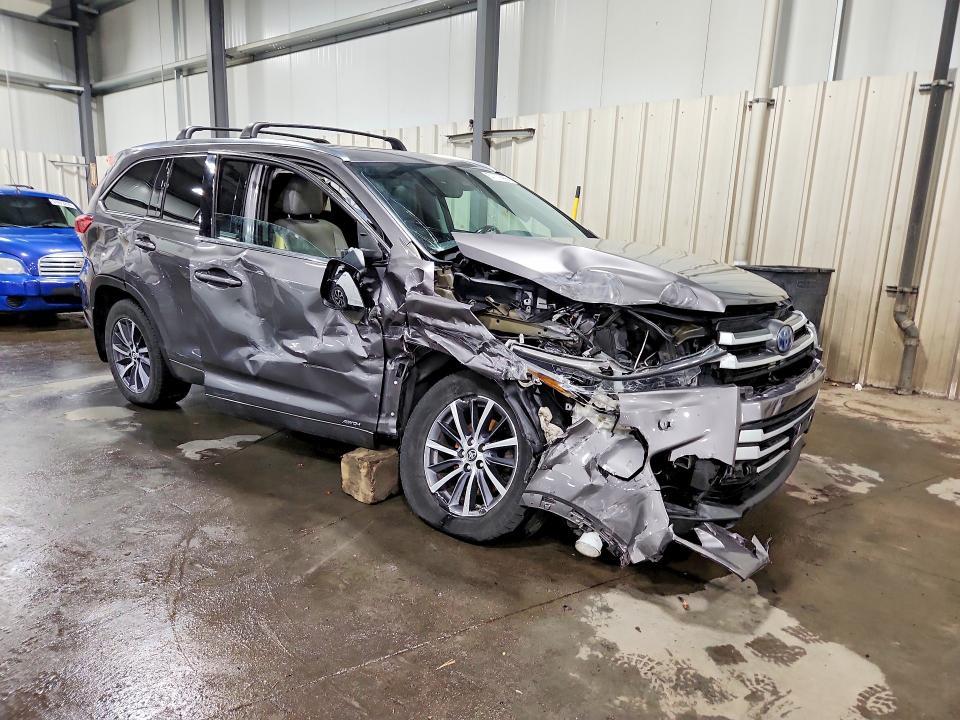 2017 Toyota Highlander Hybrid xle