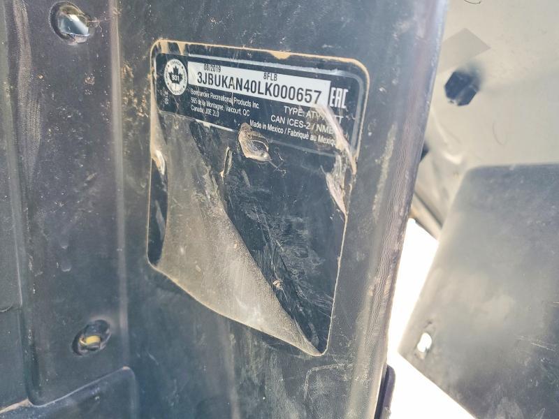 2020 Can-Am Defender XT Utility Vehicle