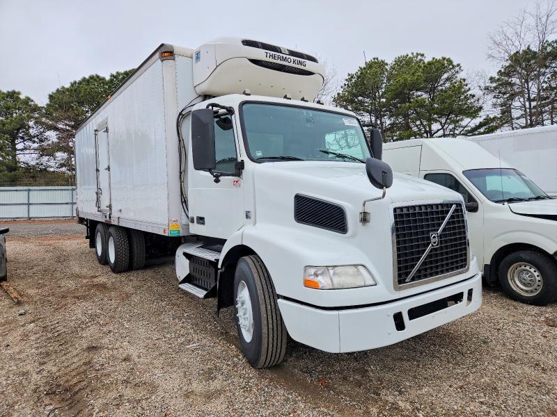 2016 Volv O VNM Refrigerated BOX Truck