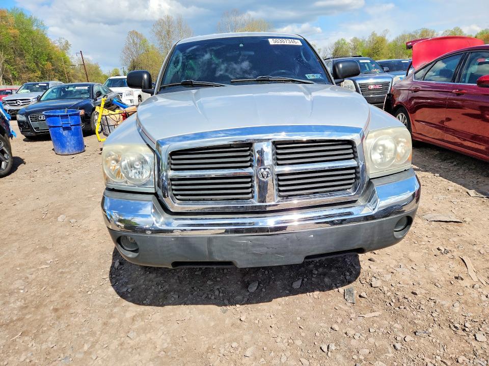 2005 Dodge Dakota Quad SLT