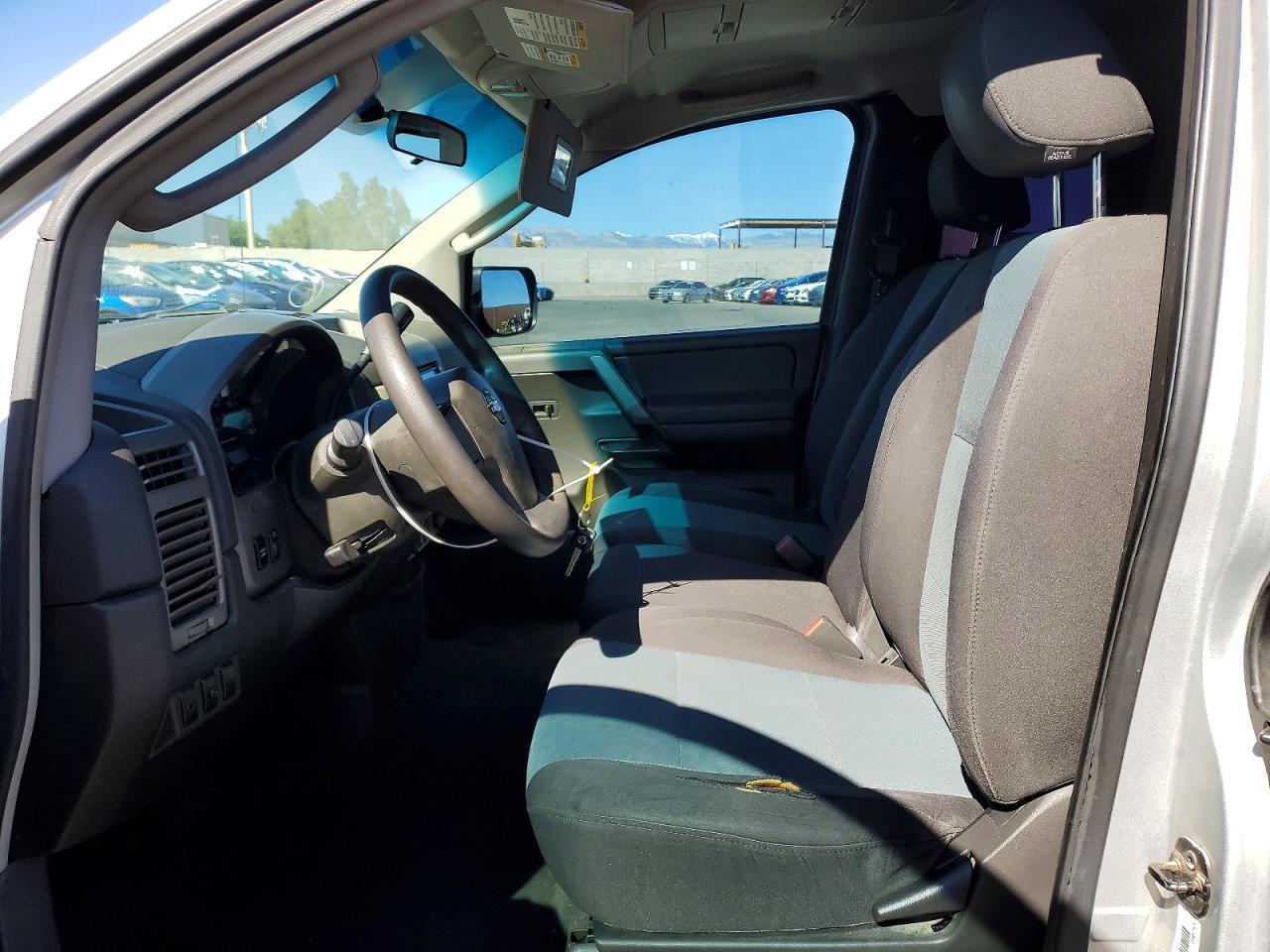 2005 Nissan Titan XE